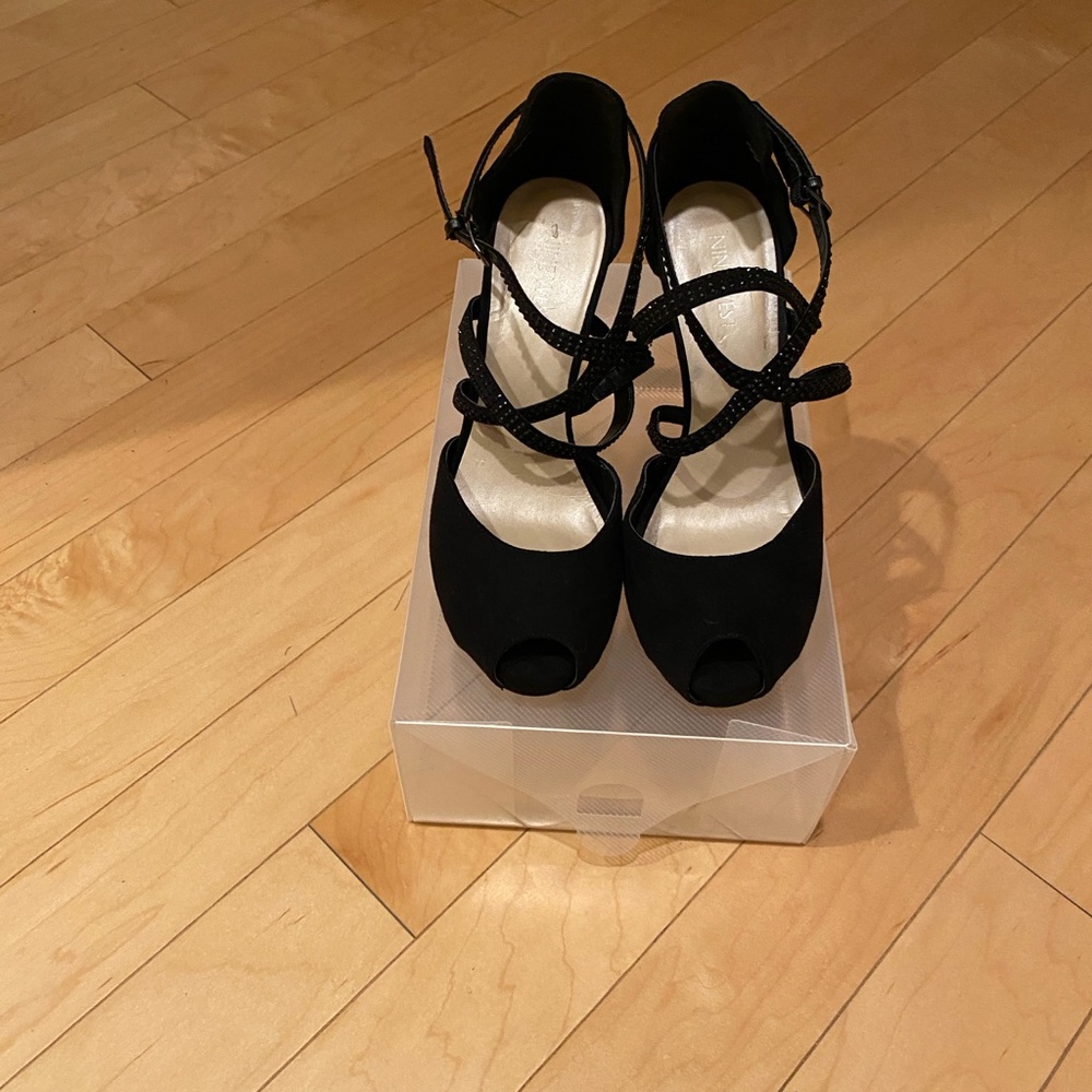 Nine West Black Peep Toe Heels - Picture 3 of 7